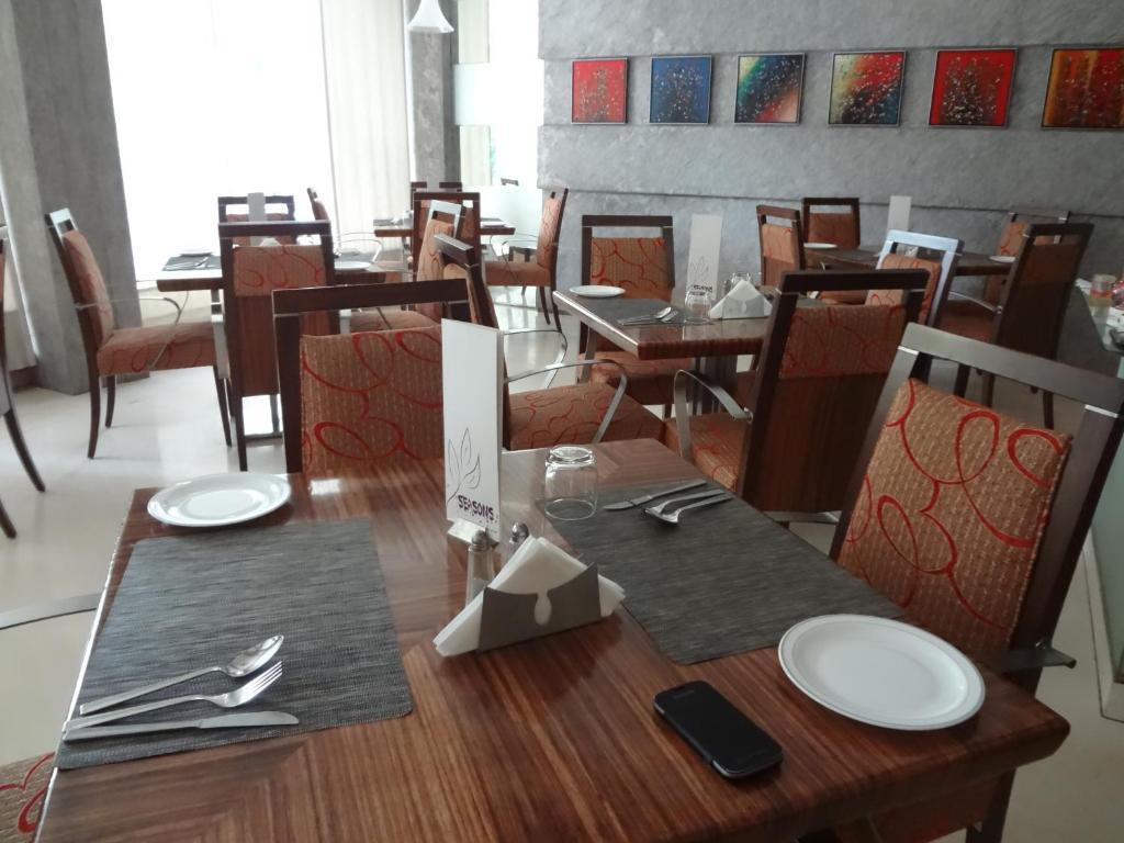 Regency Hotel Malabar Hill Mumbai Exterior foto